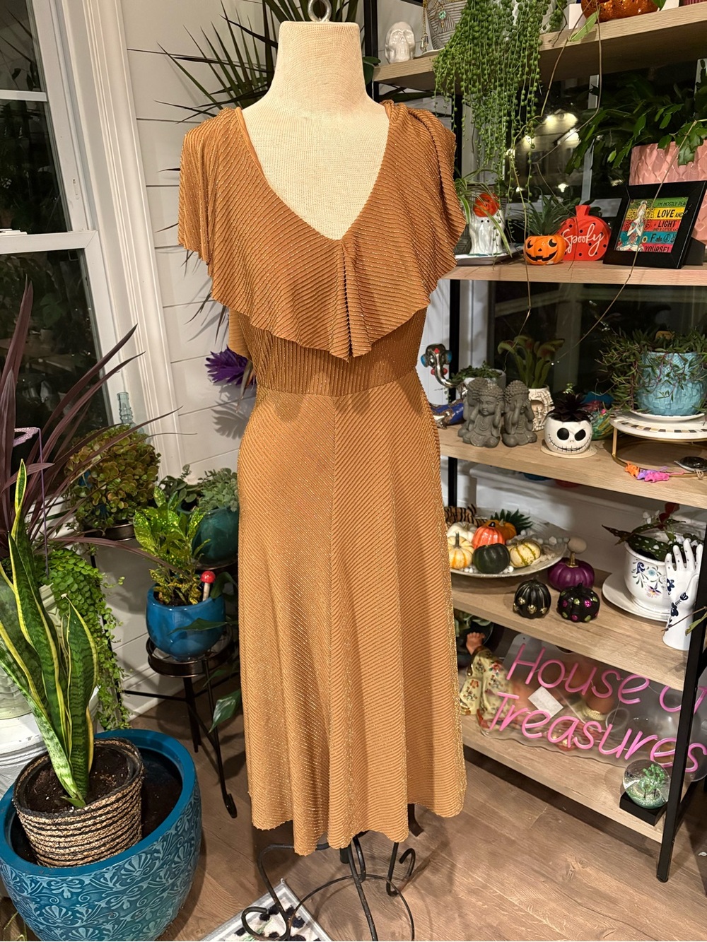 Maxi Dress in Brown Size Small